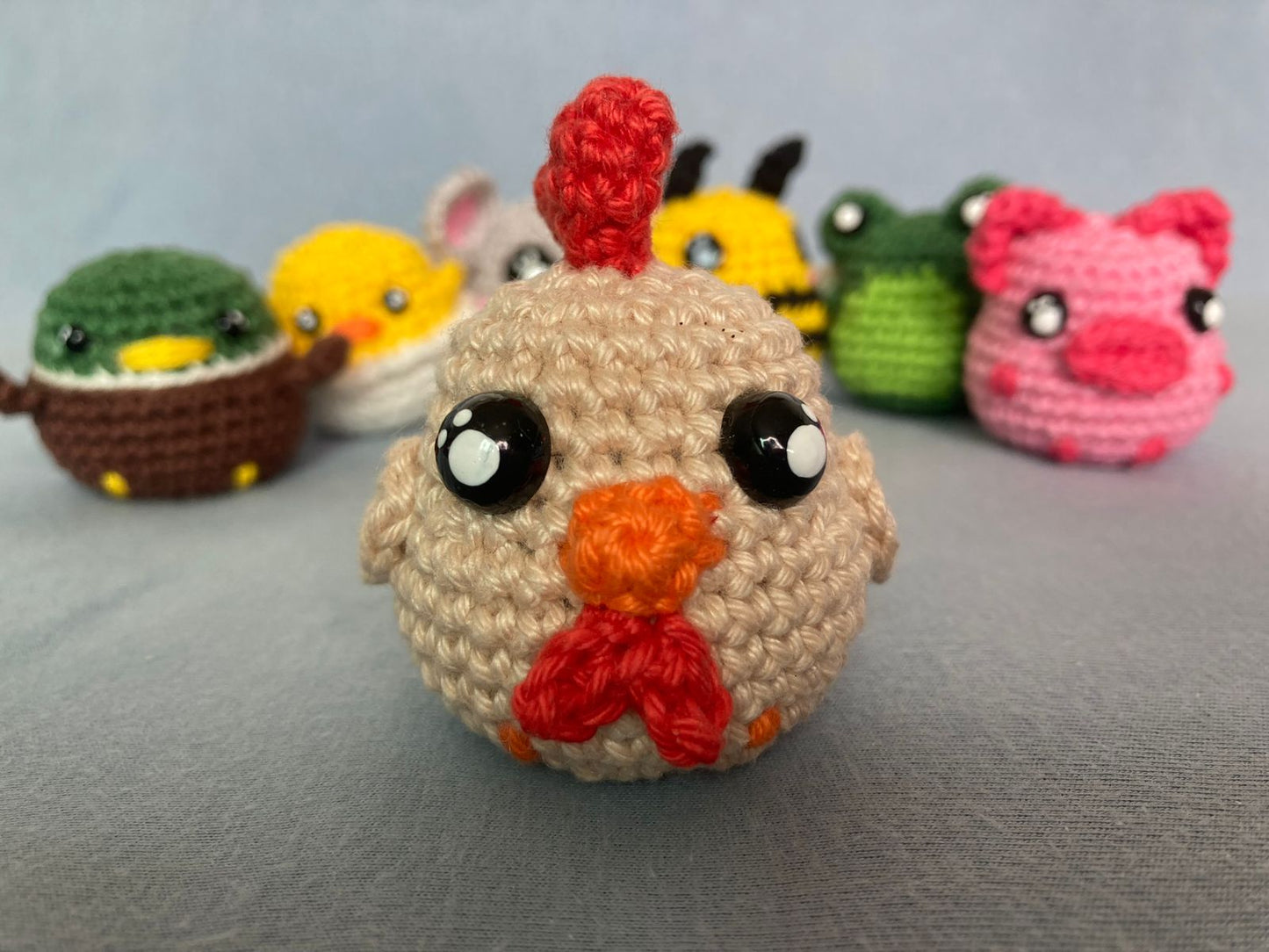 Amigurumi Galo Garrido de Crochê - Artesanal e Charmoso