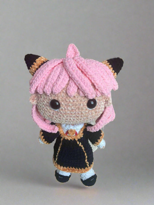 Amigurumi de Crochê da Anya - Feito à Mão com Carinho